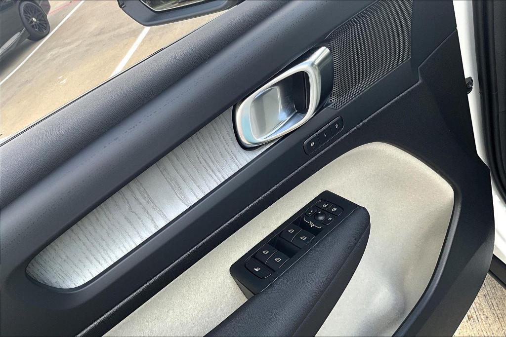 new 2026 Volvo XC40 car, priced at $50,150