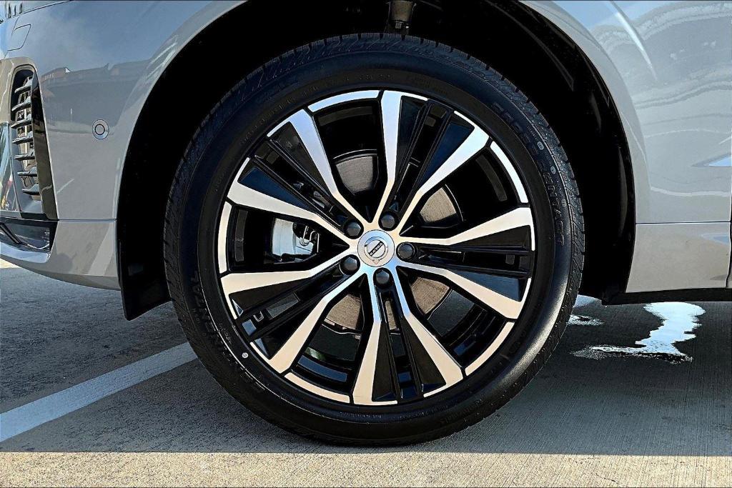 new 2025 Volvo XC60 car, priced at $48,110