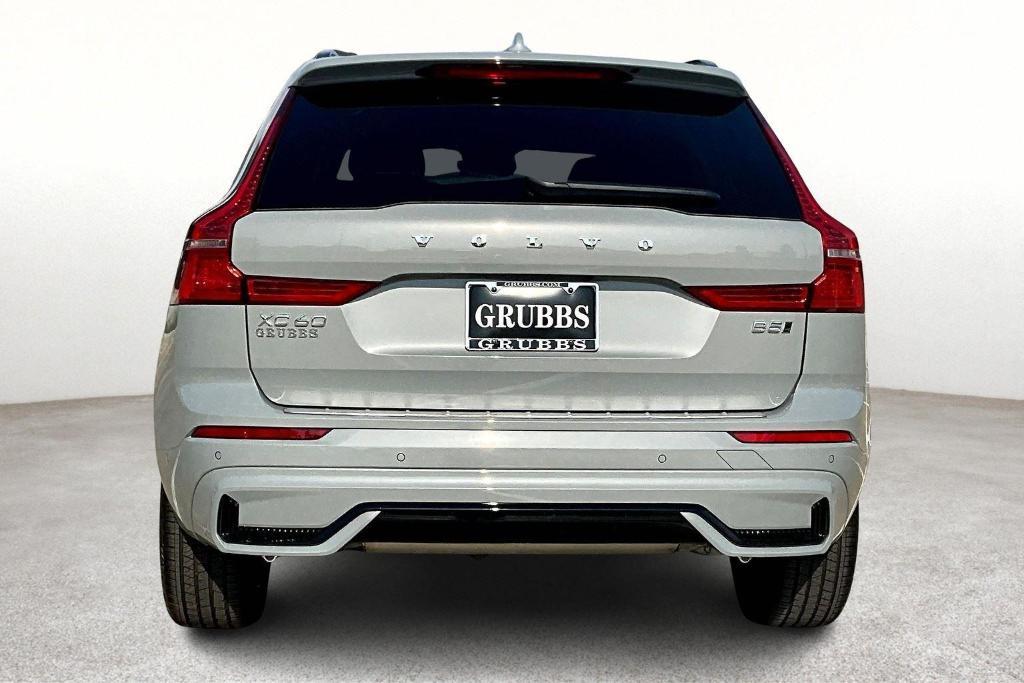 new 2025 Volvo XC60 car, priced at $55,360