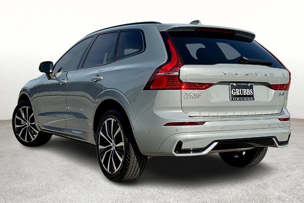 new 2025 Volvo XC60 car, priced at $48,110