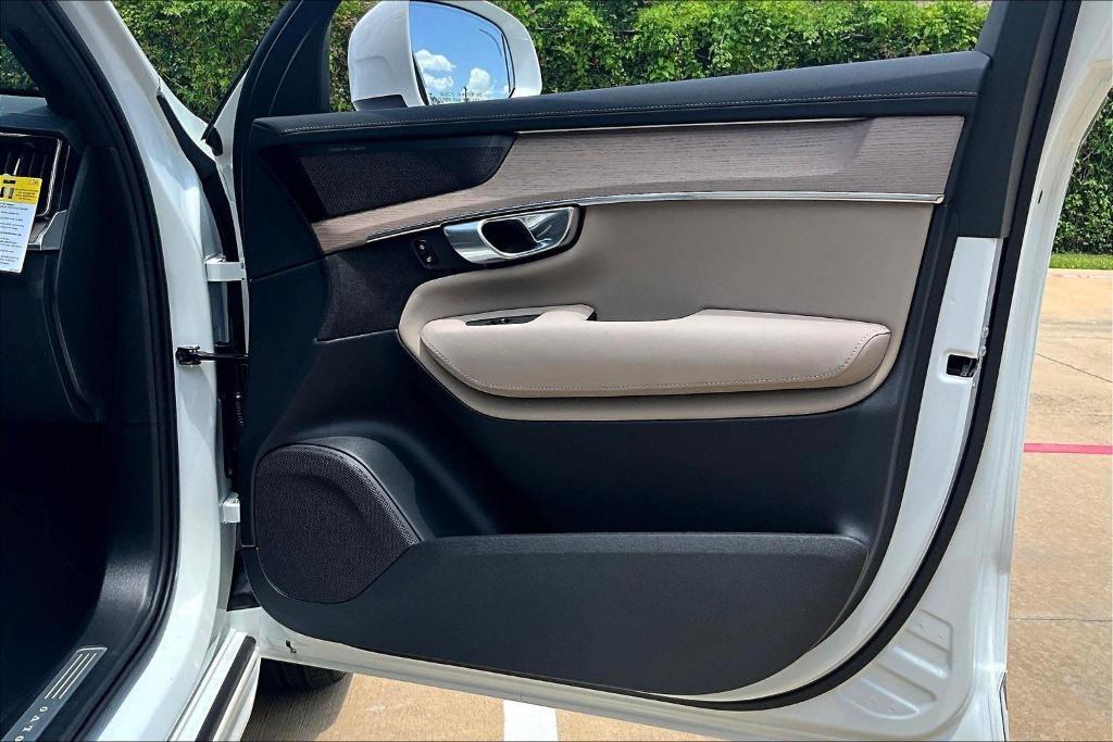 new 2026 Volvo XC90 Plug-In Hybrid car, priced at $82,750