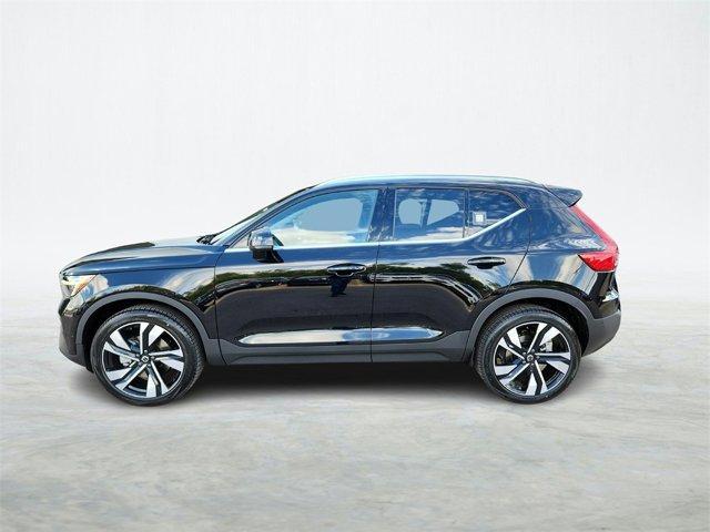 new 2024 Volvo XC40 car, priced at $45,657