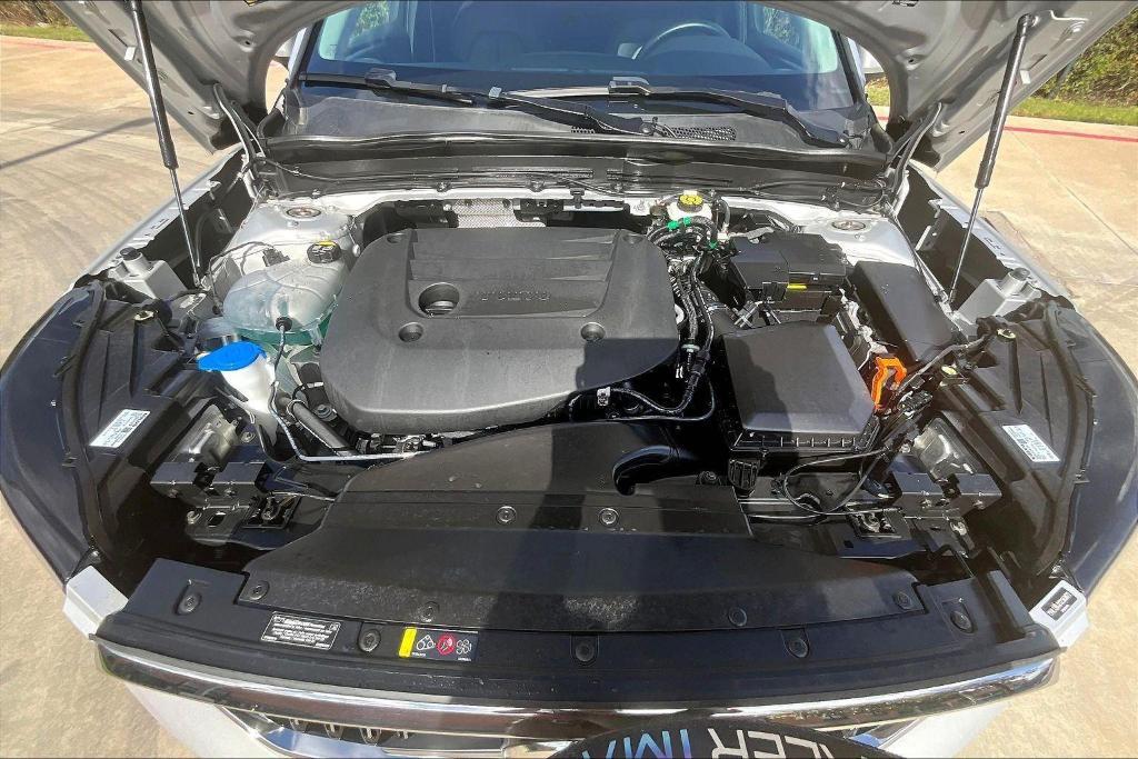 used 2025 Volvo XC40 car, priced at $31,195