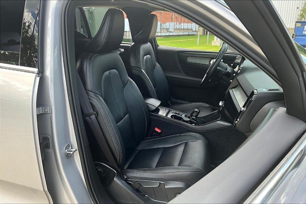 used 2025 Volvo XC40 car, priced at $31,195