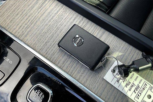 used 2022 Volvo XC60 car, priced at $34,612