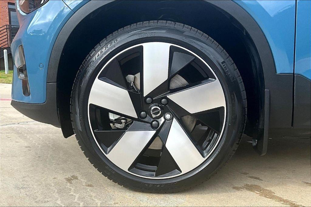 used 2023 Volvo C40 Recharge Pure Electric car, priced at $33,285