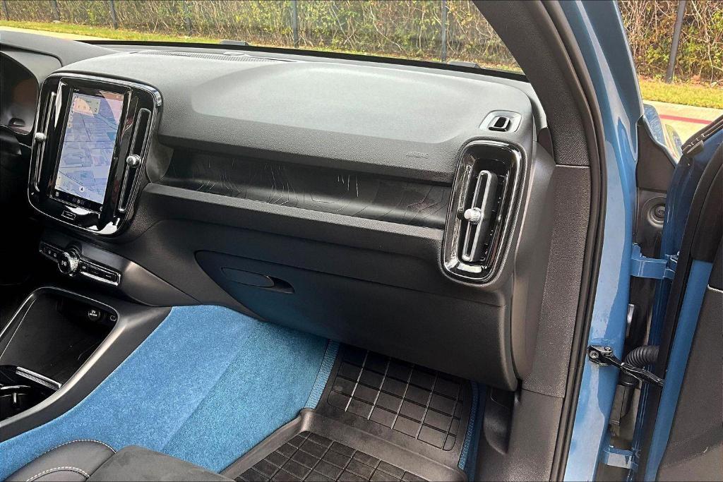 used 2023 Volvo C40 Recharge Pure Electric car, priced at $33,285