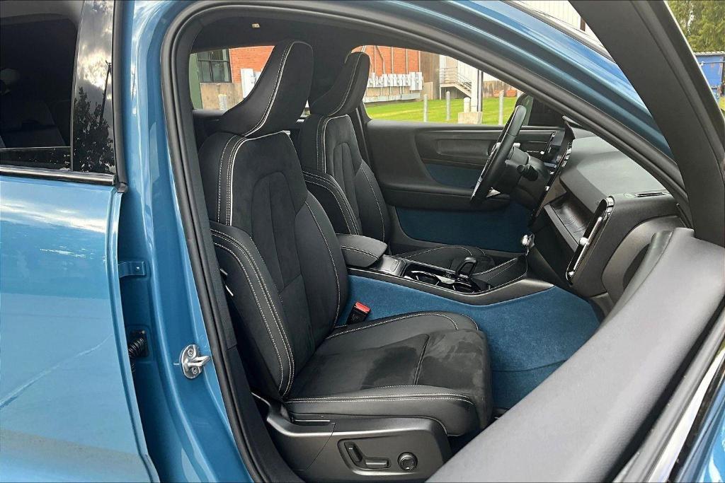 used 2023 Volvo C40 Recharge Pure Electric car, priced at $33,285
