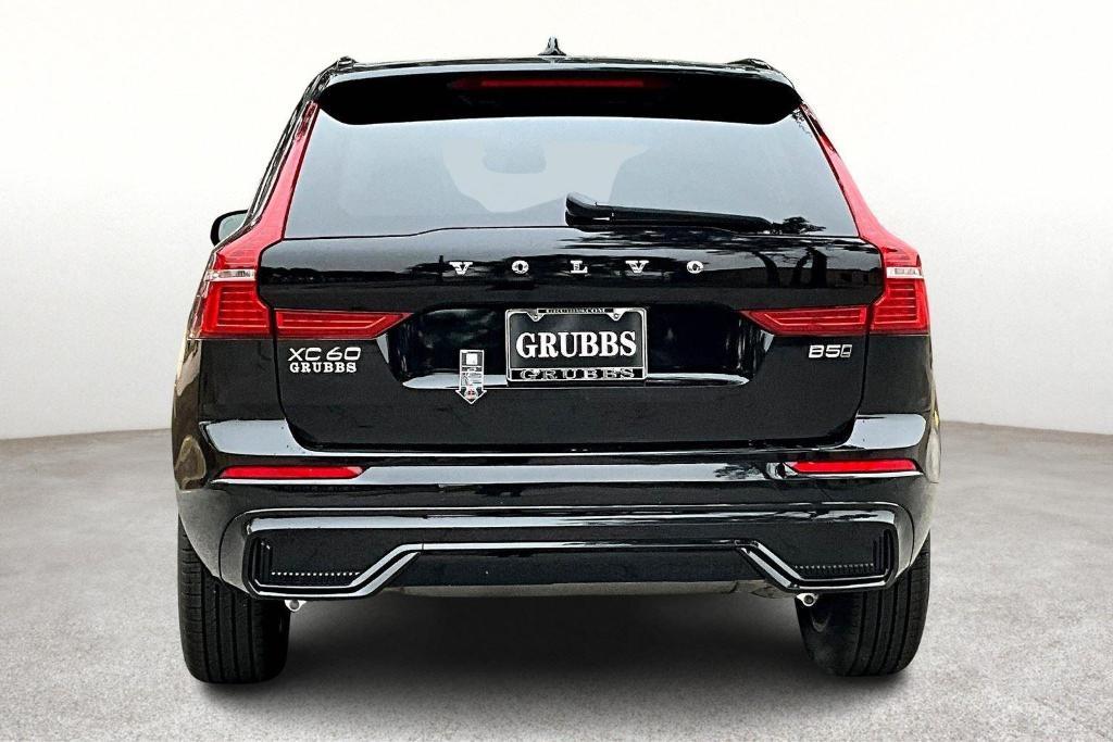 new 2025 Volvo XC60 car, priced at $48,345