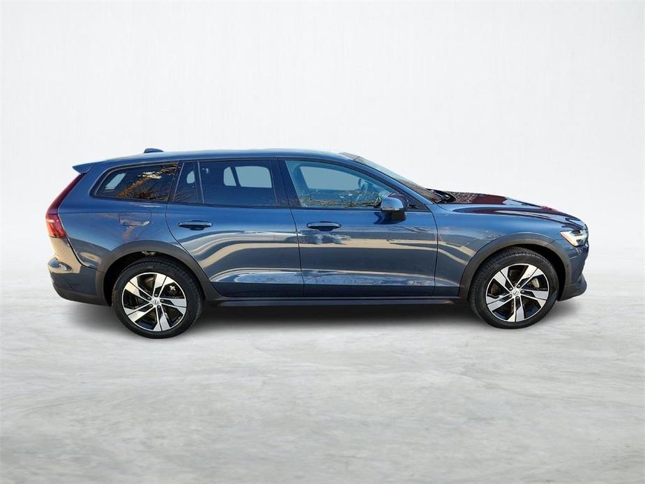 used 2022 Volvo V60 Cross Country car, priced at $33,295