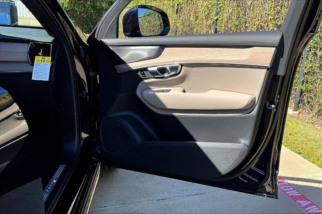 new 2026 Volvo XC90 car, priced at $73,320