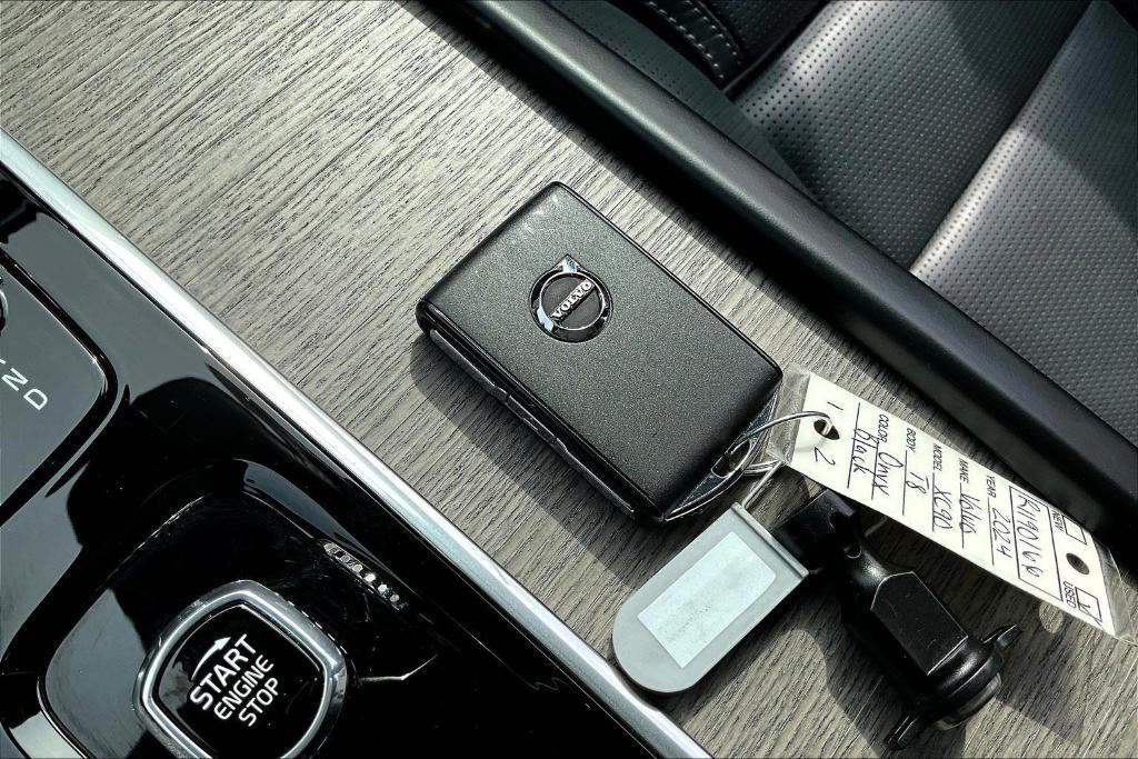 used 2024 Volvo XC90 Recharge Plug-In Hybrid car, priced at $59,476