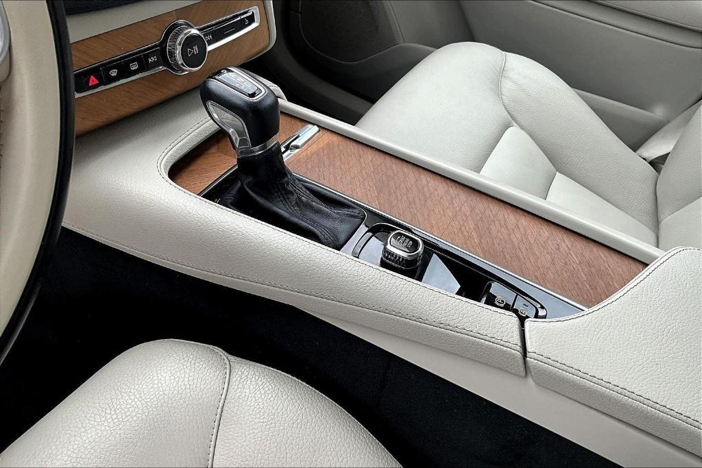 used 2022 Volvo XC90 car, priced at $39,245