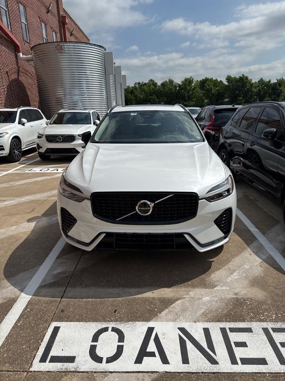 new 2025 Volvo XC60 car, priced at $49,935