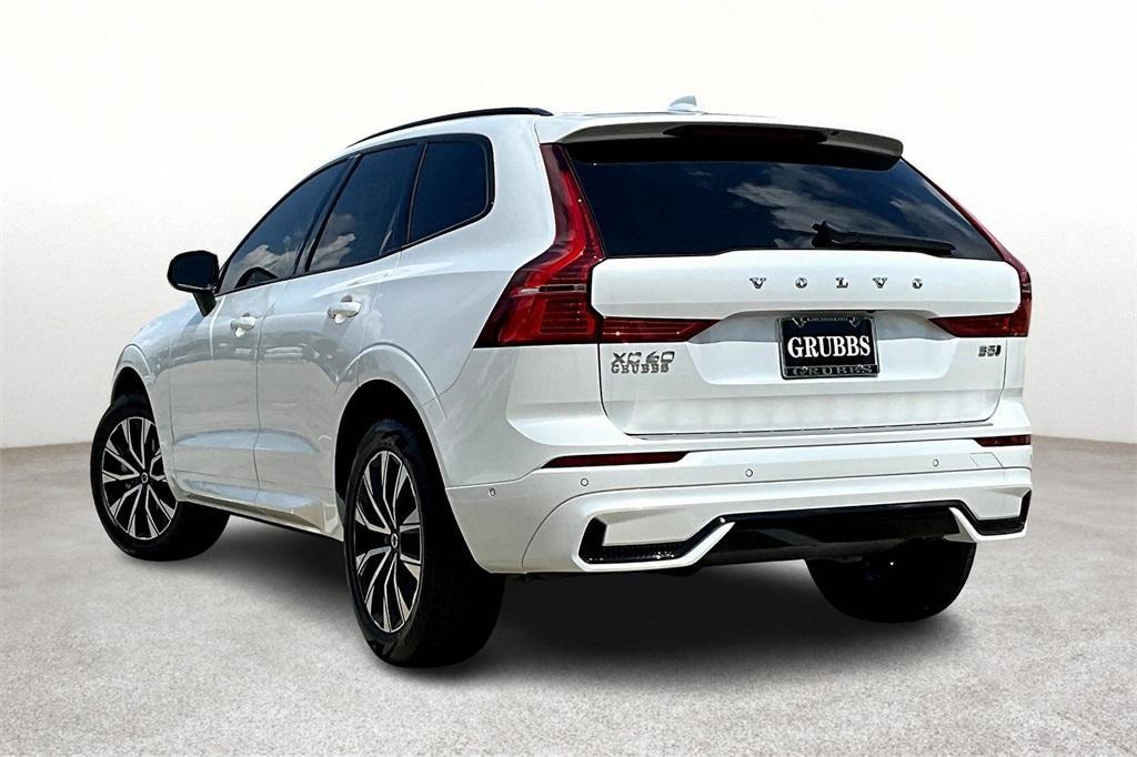 new 2025 Volvo XC60 car, priced at $47,310