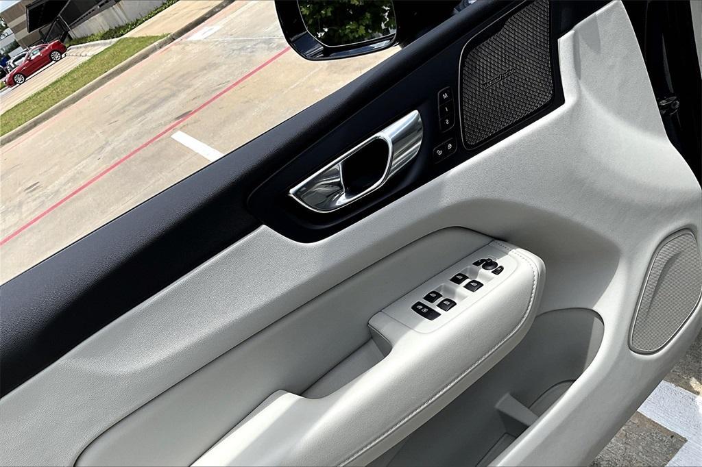 new 2025 Volvo XC60 Plug-In Hybrid car, priced at $56,685