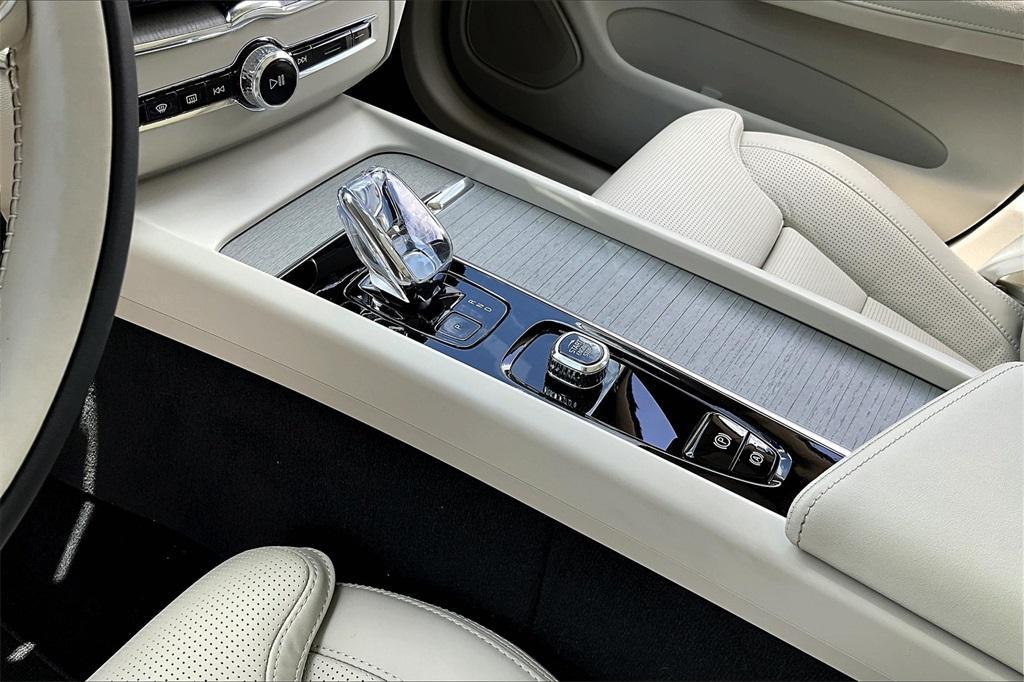 new 2025 Volvo XC60 Plug-In Hybrid car, priced at $56,685