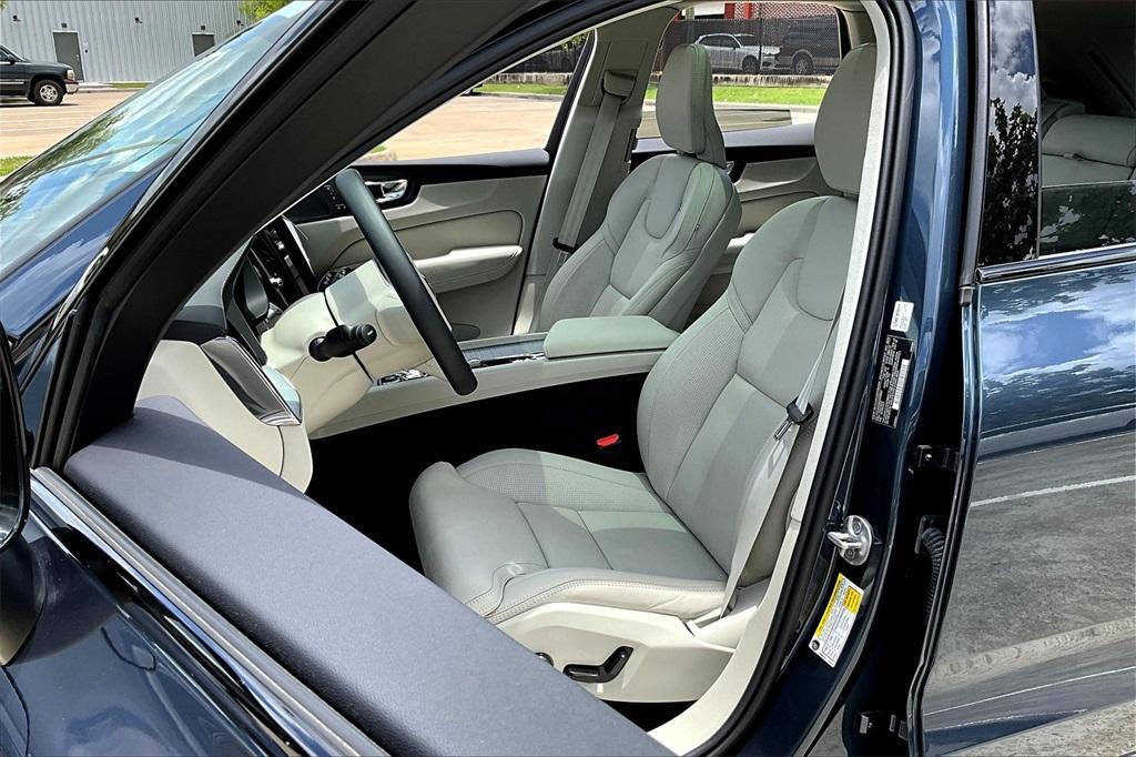 new 2025 Volvo XC60 Plug-In Hybrid car, priced at $56,685