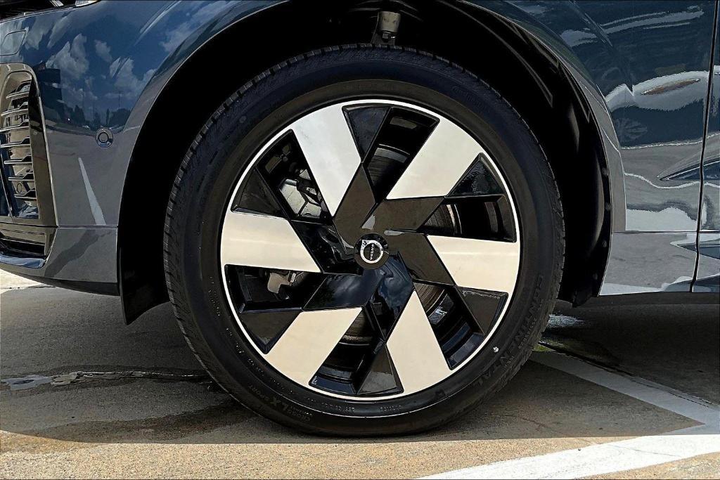 new 2025 Volvo XC60 Plug-In Hybrid car, priced at $70,685