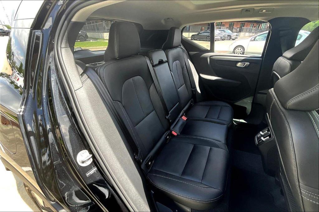 new 2025 Volvo XC40 car, priced at $45,465