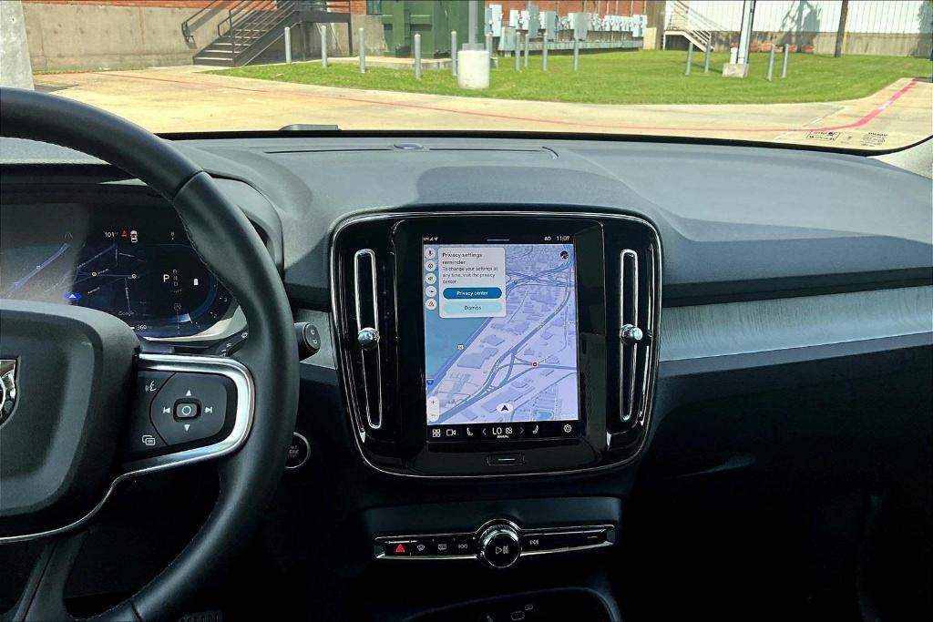 new 2025 Volvo XC40 car, priced at $45,465