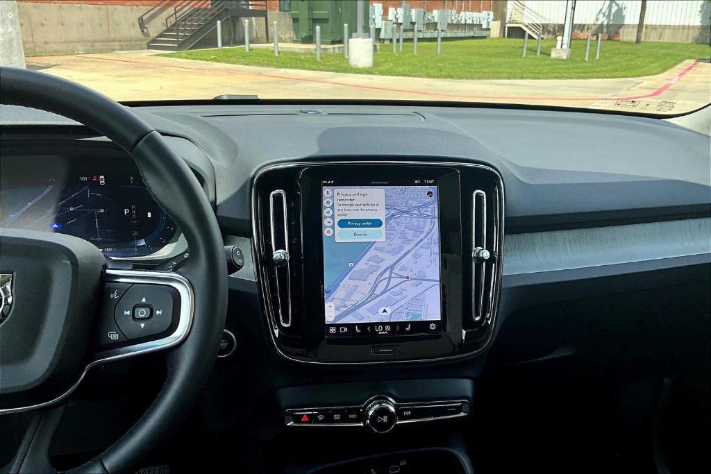 new 2025 Volvo XC40 car, priced at $45,465