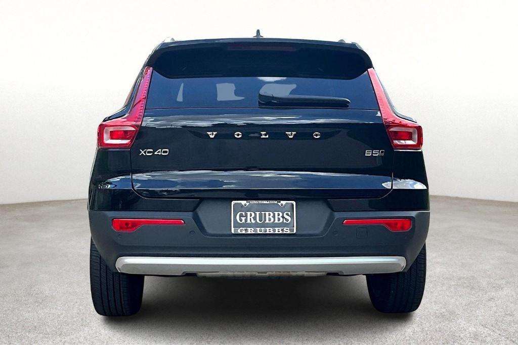 new 2025 Volvo XC40 car, priced at $45,465
