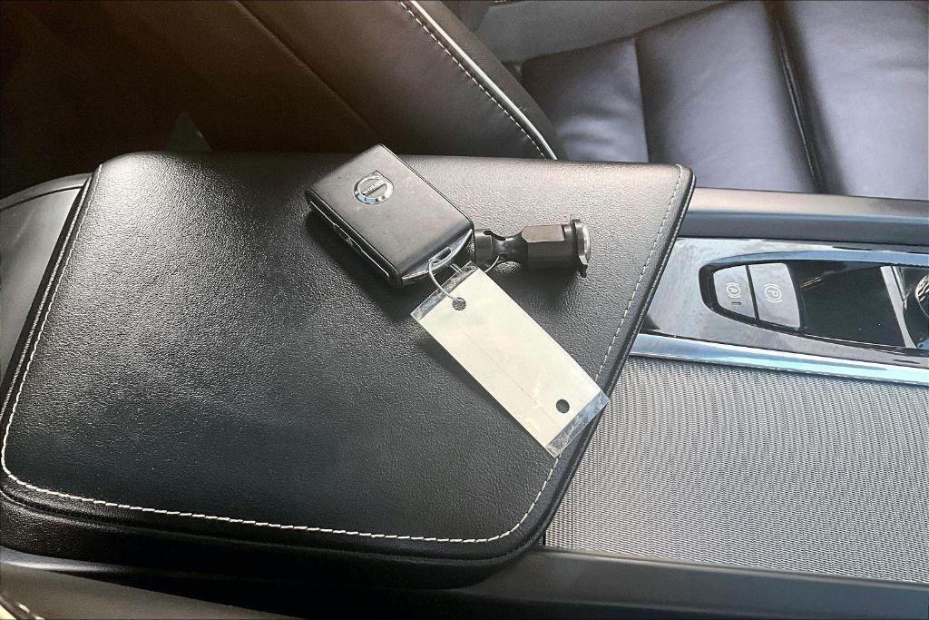 used 2022 Volvo XC60 Recharge Plug-In Hybrid car, priced at $41,788