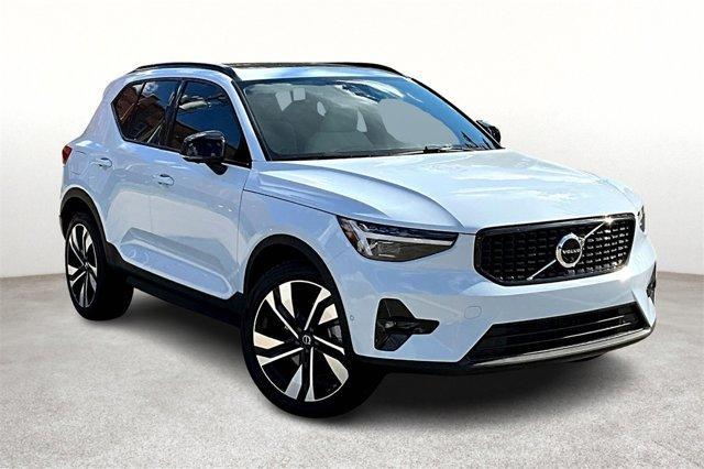 new 2025 Volvo XC40 car, priced at $51,765