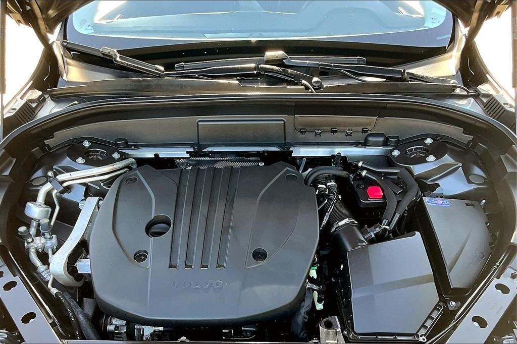 used 2022 Volvo XC60 car, priced at $34,401