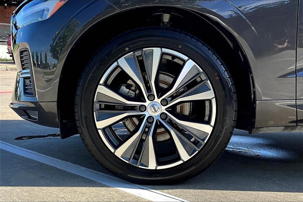 used 2022 Volvo XC60 car, priced at $34,401