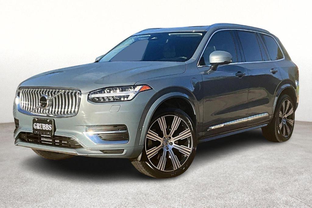 used 2023 Volvo XC90 Recharge Plug-In Hybrid car, priced at $45,000