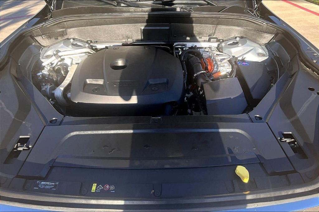 used 2023 Volvo XC90 Recharge Plug-In Hybrid car, priced at $45,000