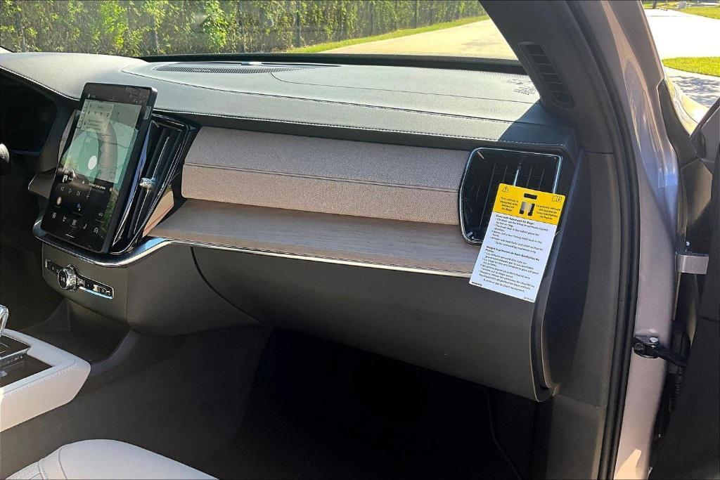 new 2026 Volvo XC90 car, priced at $73,320