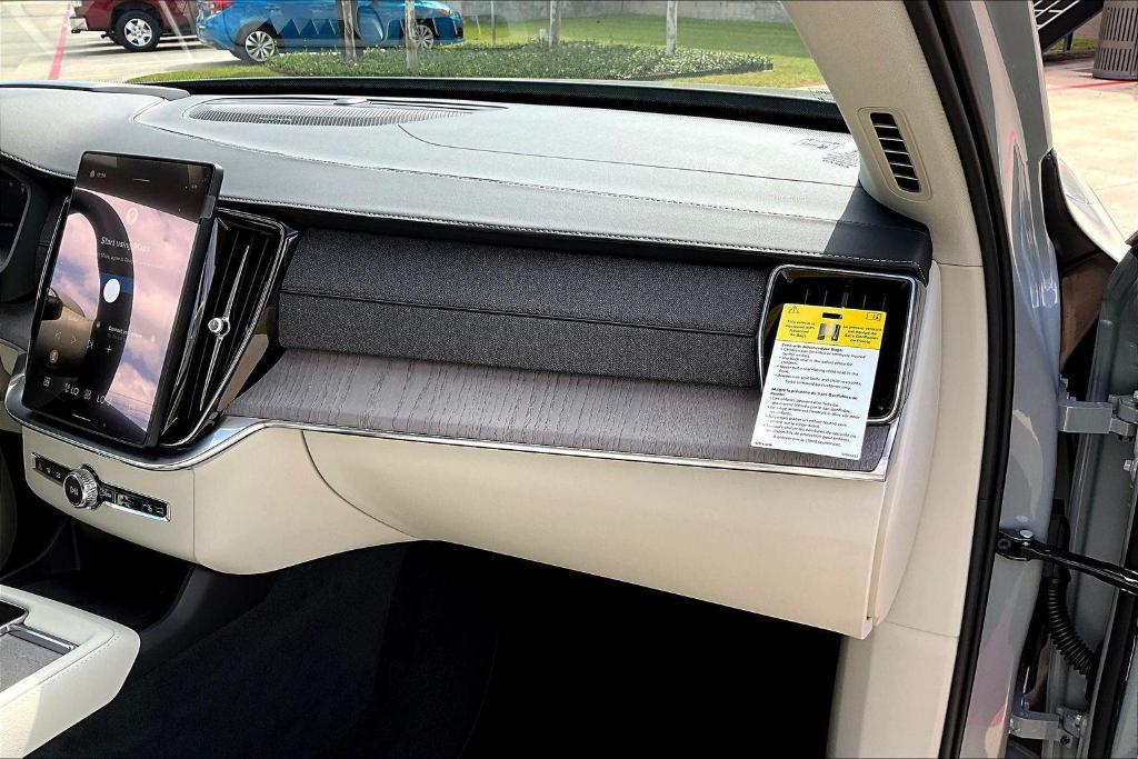 new 2026 Volvo XC90 car, priced at $77,985