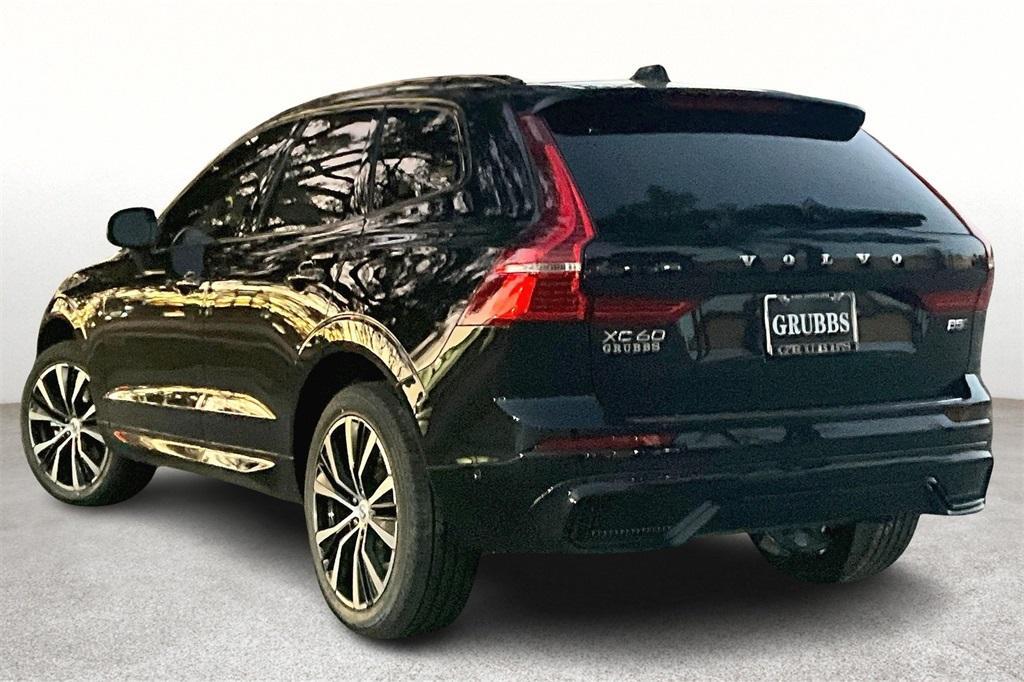 new 2025 Volvo XC60 car, priced at $54,610