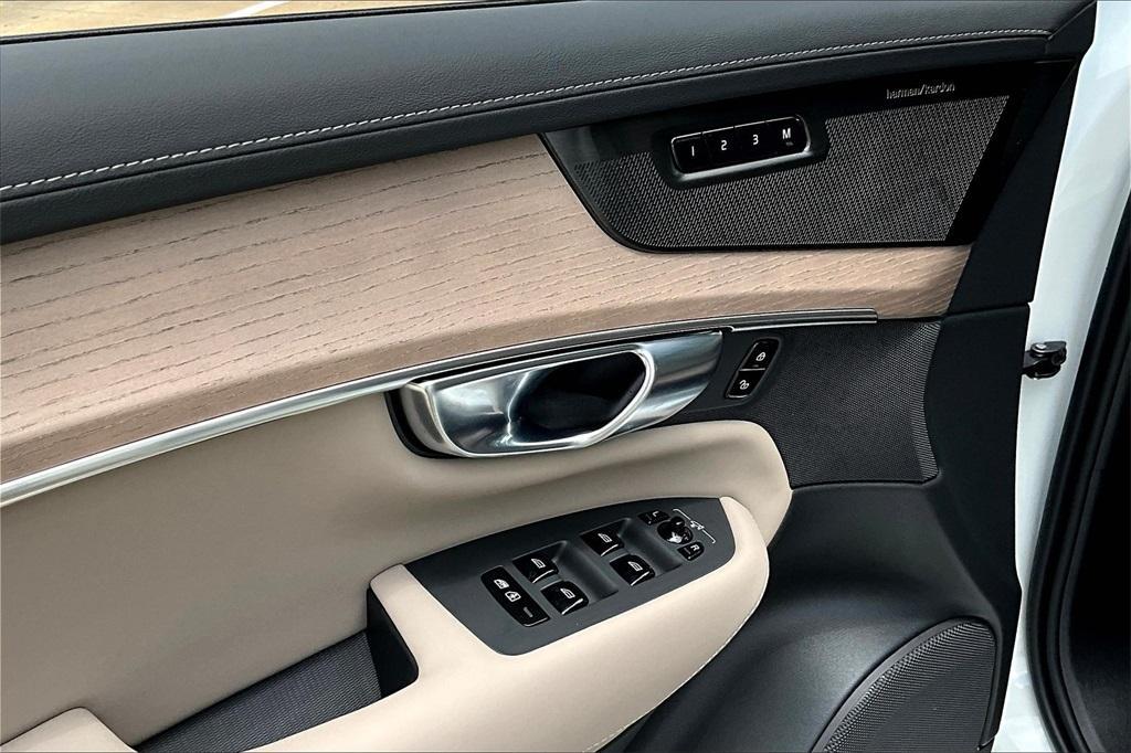 new 2026 Volvo XC90 car, priced at $82,375