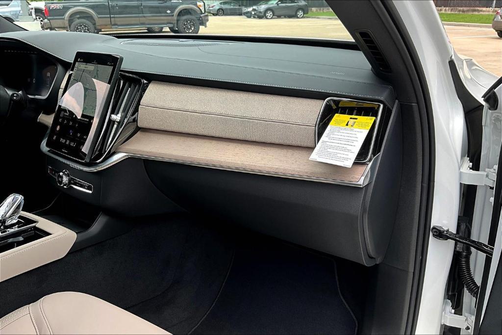 new 2026 Volvo XC90 Plug-In Hybrid car, priced at $82,375