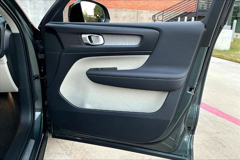 new 2026 Volvo XC40 car, priced at $50,150