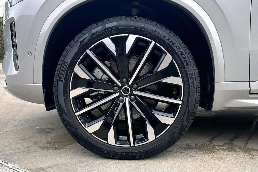 used 2025 Volvo XC90 car, priced at $50,819