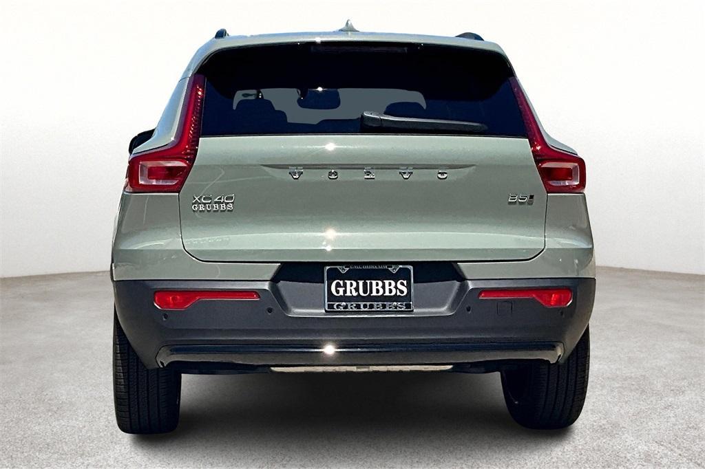 new 2025 Volvo XC40 car, priced at $51,465