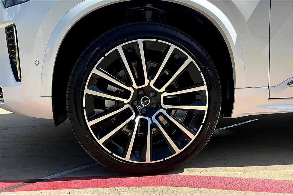 new 2026 Volvo XC90 car, priced at $76,875