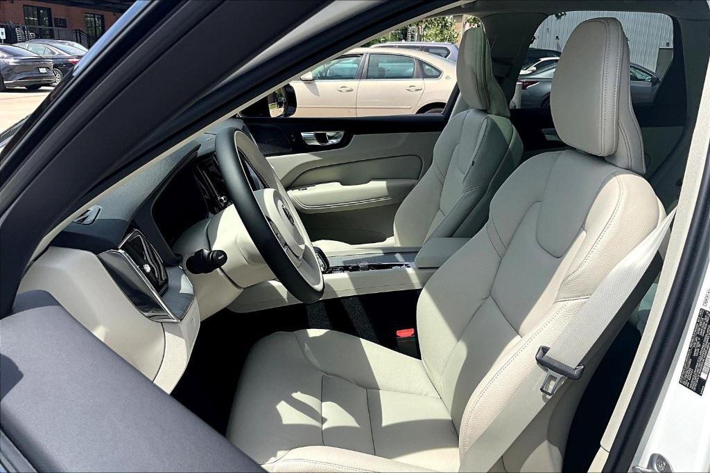 new 2025 Volvo XC60 car, priced at $48,910
