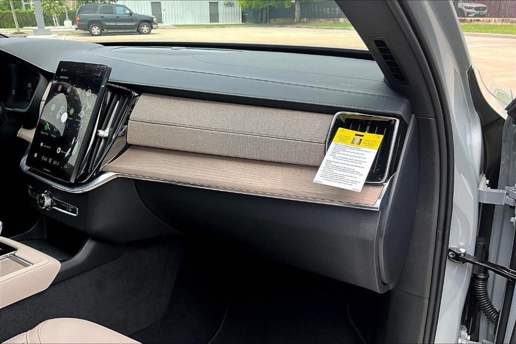 new 2026 Volvo XC90 car, priced at $71,025