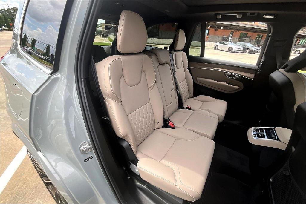new 2026 Volvo XC90 car, priced at $71,025