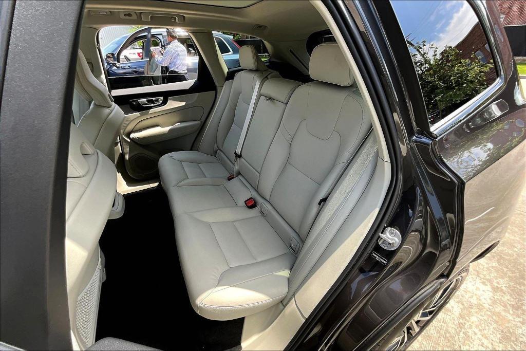 new 2025 Volvo XC60 car, priced at $49,935