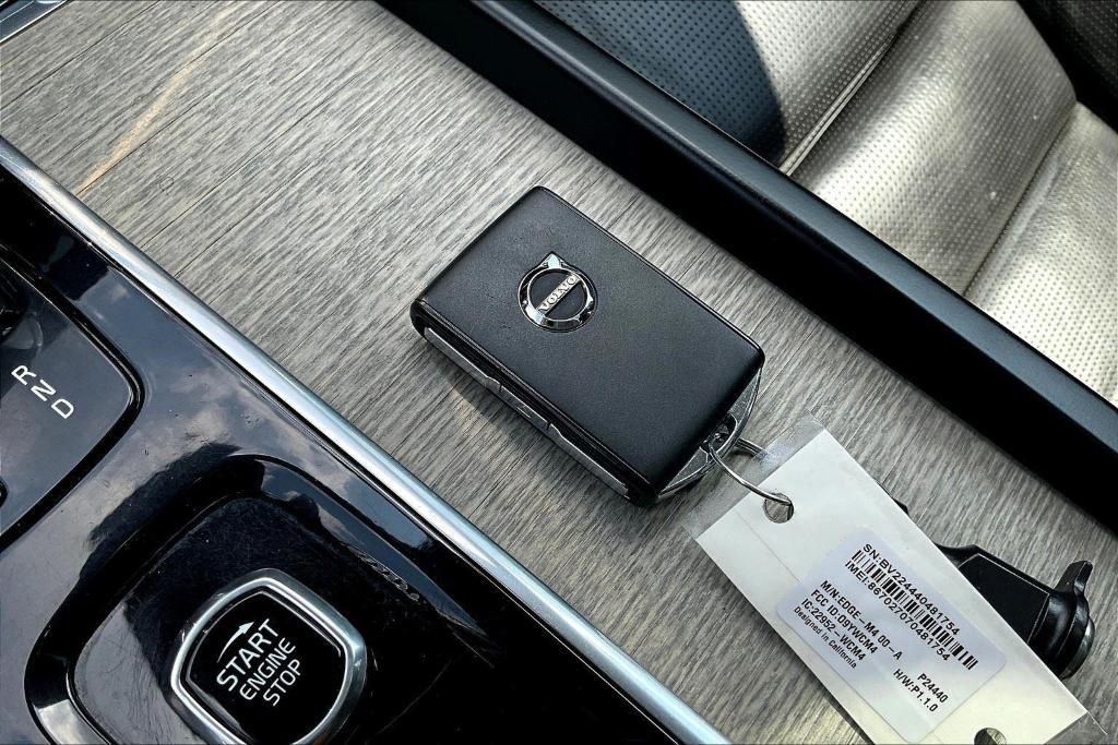 used 2022 Volvo XC60 car, priced at $43,230