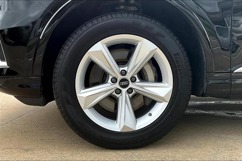 used 2023 Audi Q7 car, priced at $38,525
