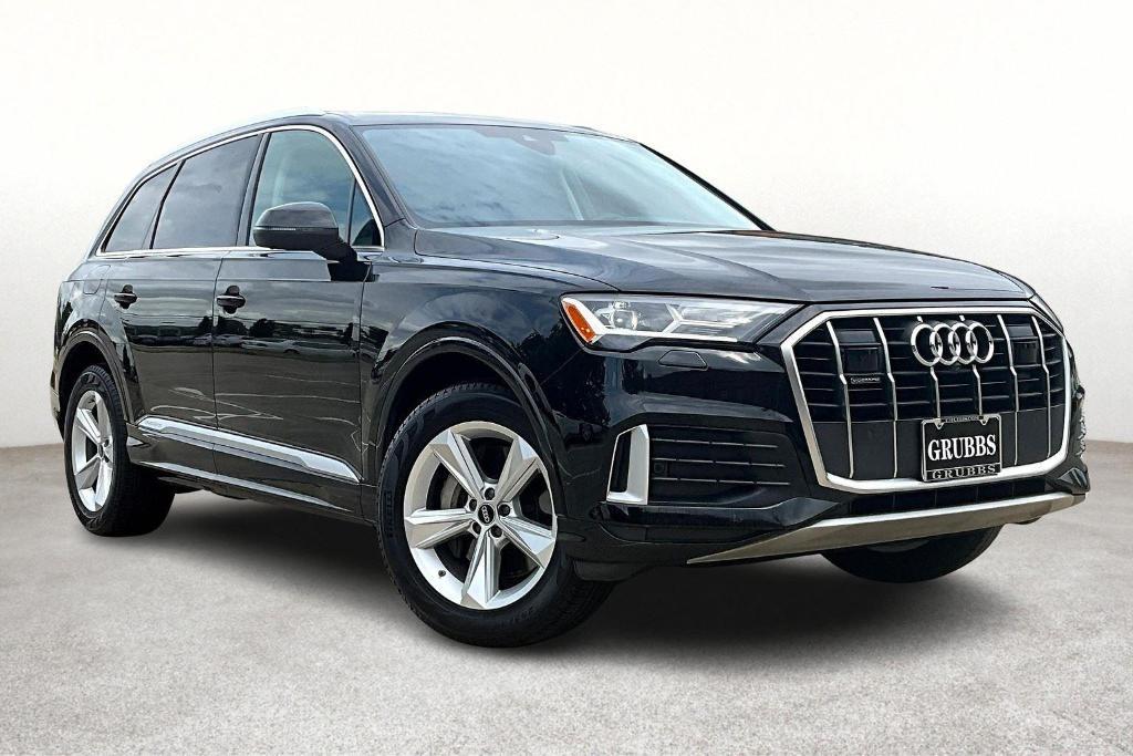 used 2023 Audi Q7 car, priced at $40,000