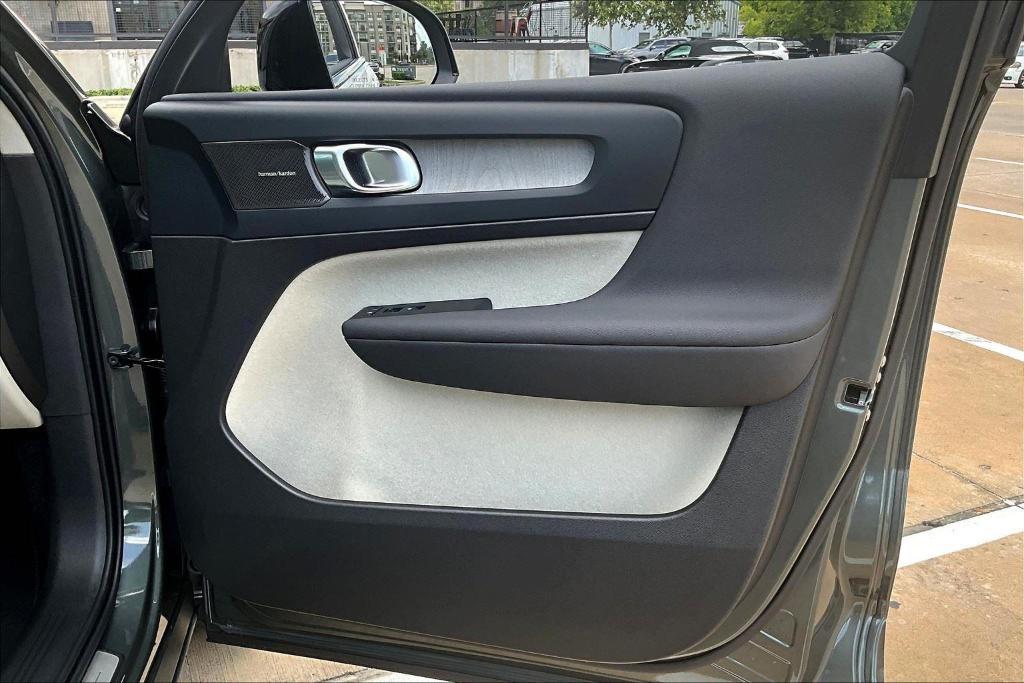 new 2026 Volvo XC40 car, priced at $47,450